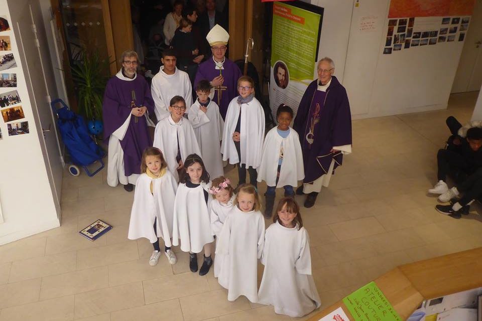 Prêtres et servants de messe